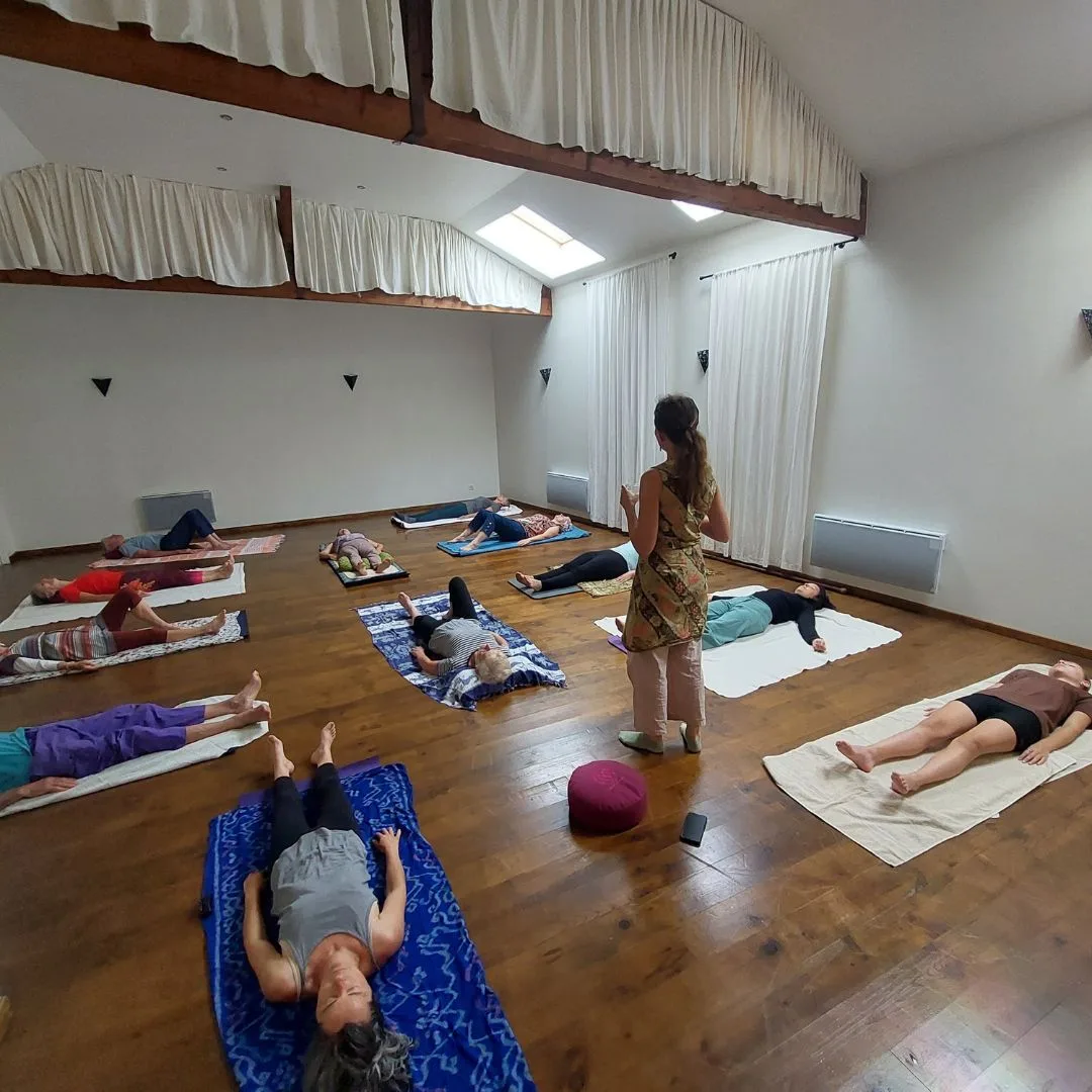 Atelier corporel de groupe inspiré de la méthode Feldenkrais, à Arrout (Ariège)
